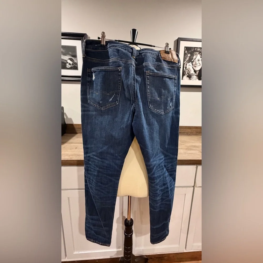 Men's American Eagle distressed airflex fit jeans size 32X 32